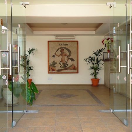 Daphne Hotel Apartments Cyprus Paphos Exteriör bild